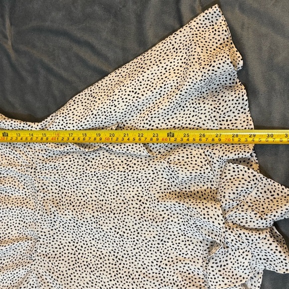 Dynamite Romper

#1153 - Picture 6 of 8